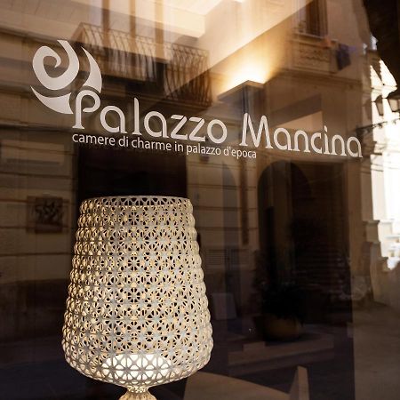 Hotel Palazzo Mancina Trapani Esterno foto