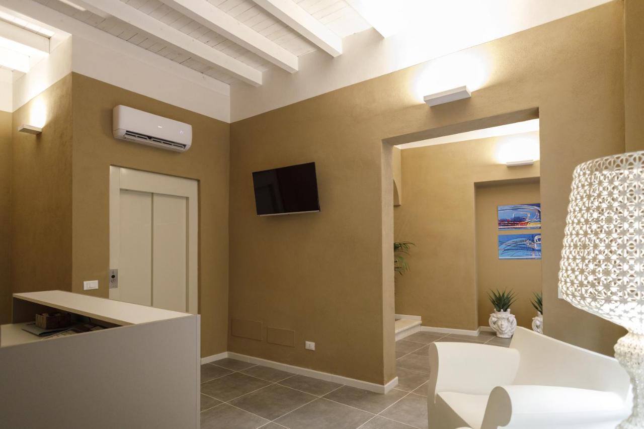 Hotel Palazzo Mancina Trapani Esterno foto